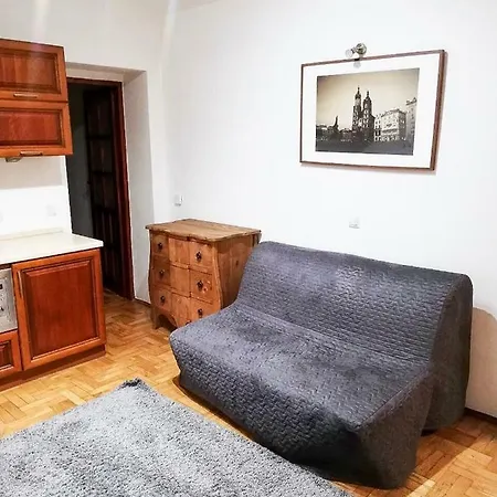 Penguin 1220 Apartment